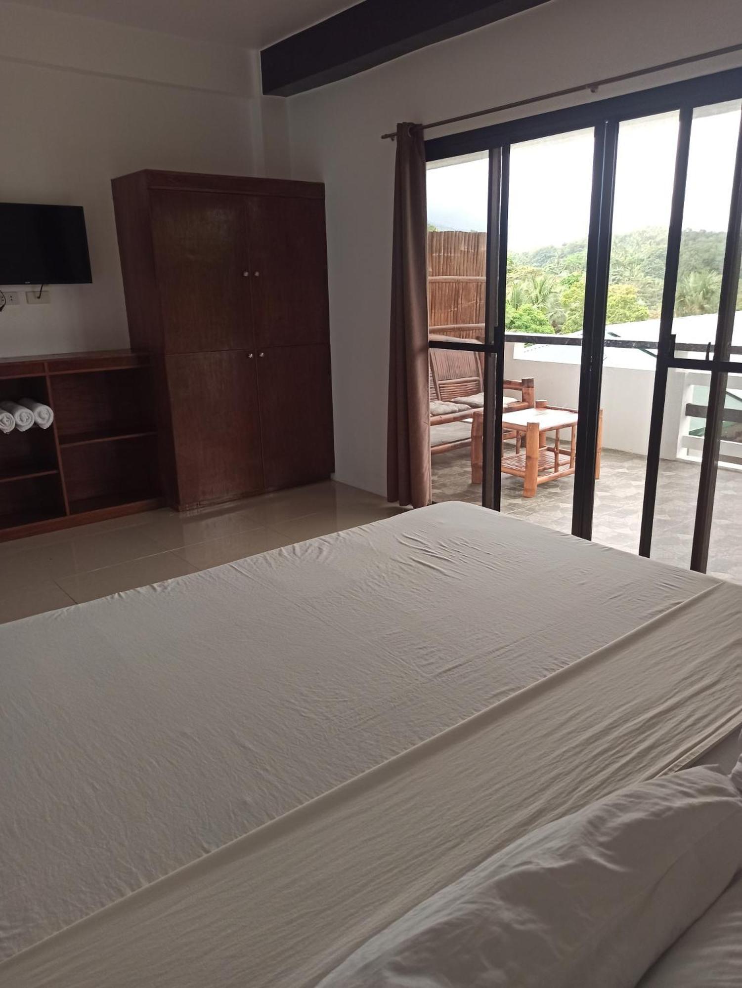 Jalyn'S Resort Sabang Puerto Galera Rom bilde
